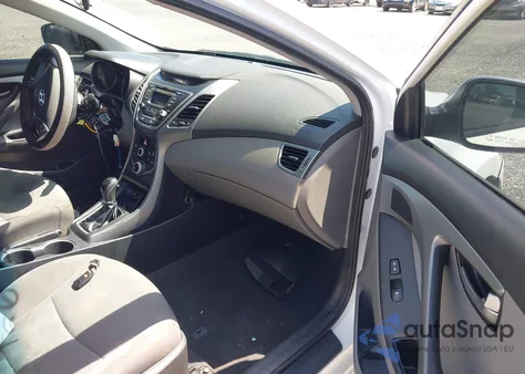 2015 Hyundai Elantra Se/Sport/Limited z USA, uszkodzony, nr VIN 5NPDH4AE7FH556698